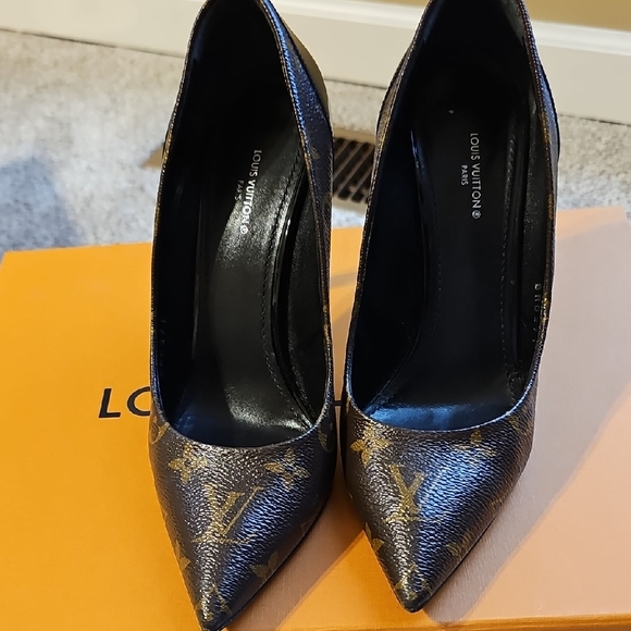Louis Vuitton Monogram Black and Brown Heels